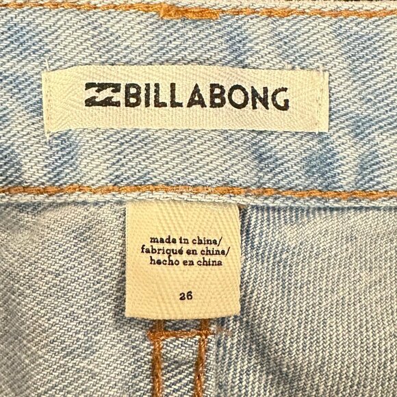 Billabong Light Wash High Rise Mom Distressed Raw Fringe Hem Jean Shorts 26 - Picture 3 of 6